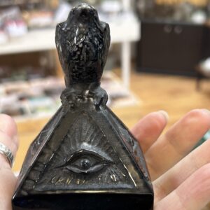 Black Obsidian Crow on Pyramid Carving - Image 4