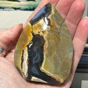 ‘Volcano’ Agate Freeform (UV Reaction) - Image 4