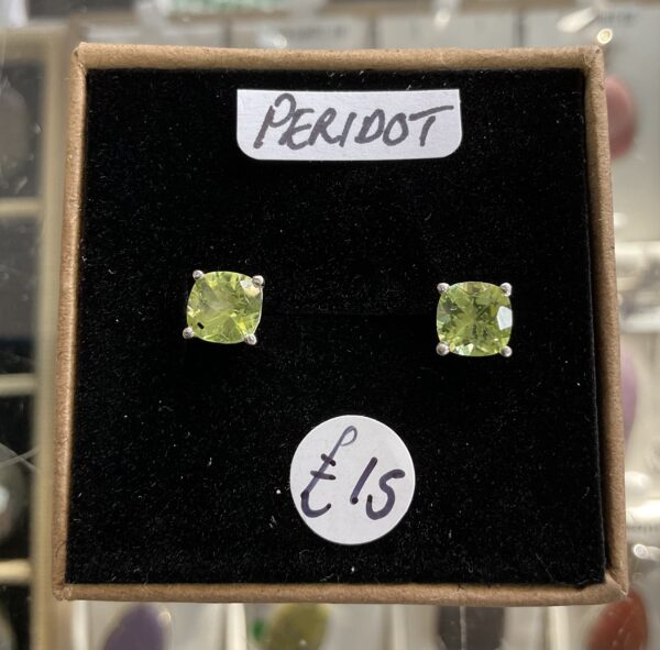 Faceted Square Stud Earrings - Image 4