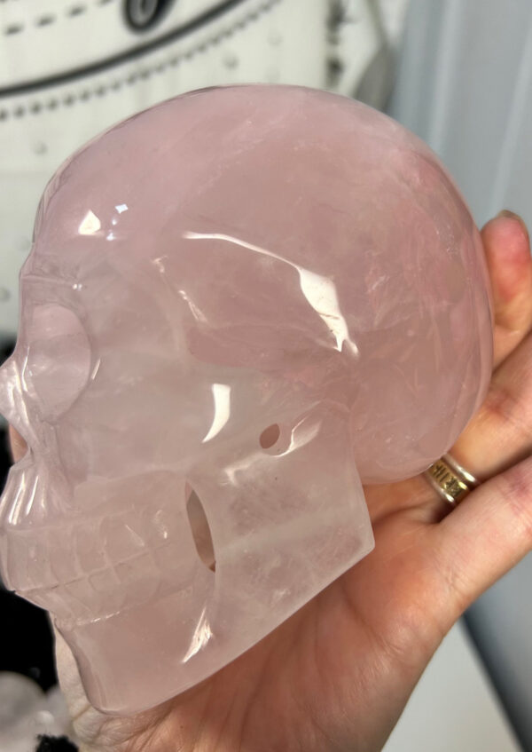 Rose Quartz Skull - Image 4