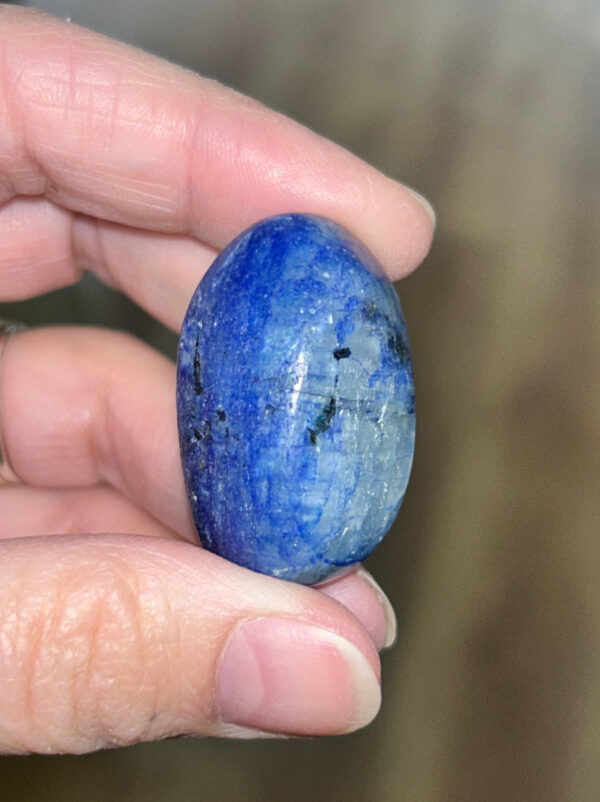 Blue Kyanite (high quality) Large Tumble - Image 3