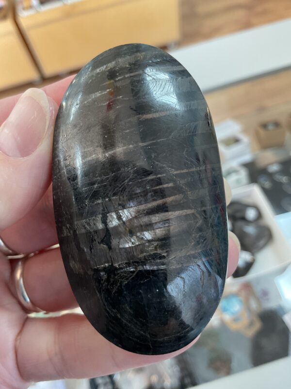 Hypersthene Palm Stone - Image 2