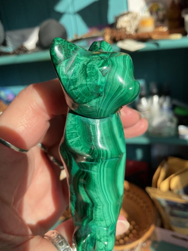 Malachite Cat Carving - Image 8