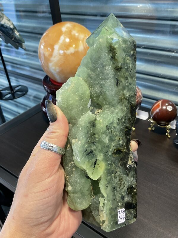 Prehnite Large Tower - Image 8