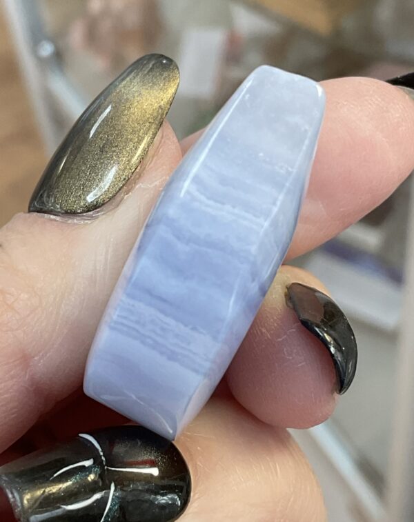 Blue Lace Agate Cat Head Carving - Image 4