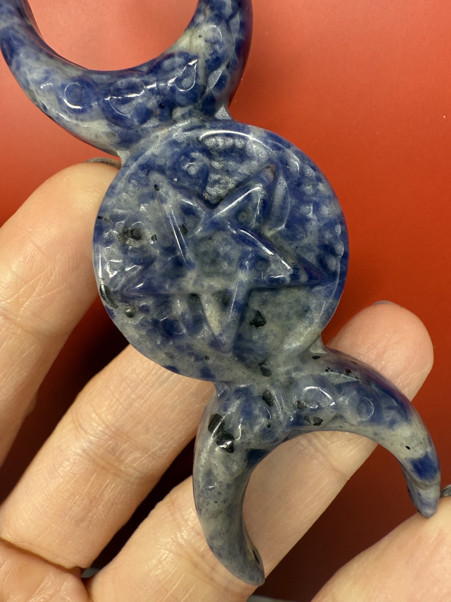 Sodalite Triple Moon Carving - Image 3