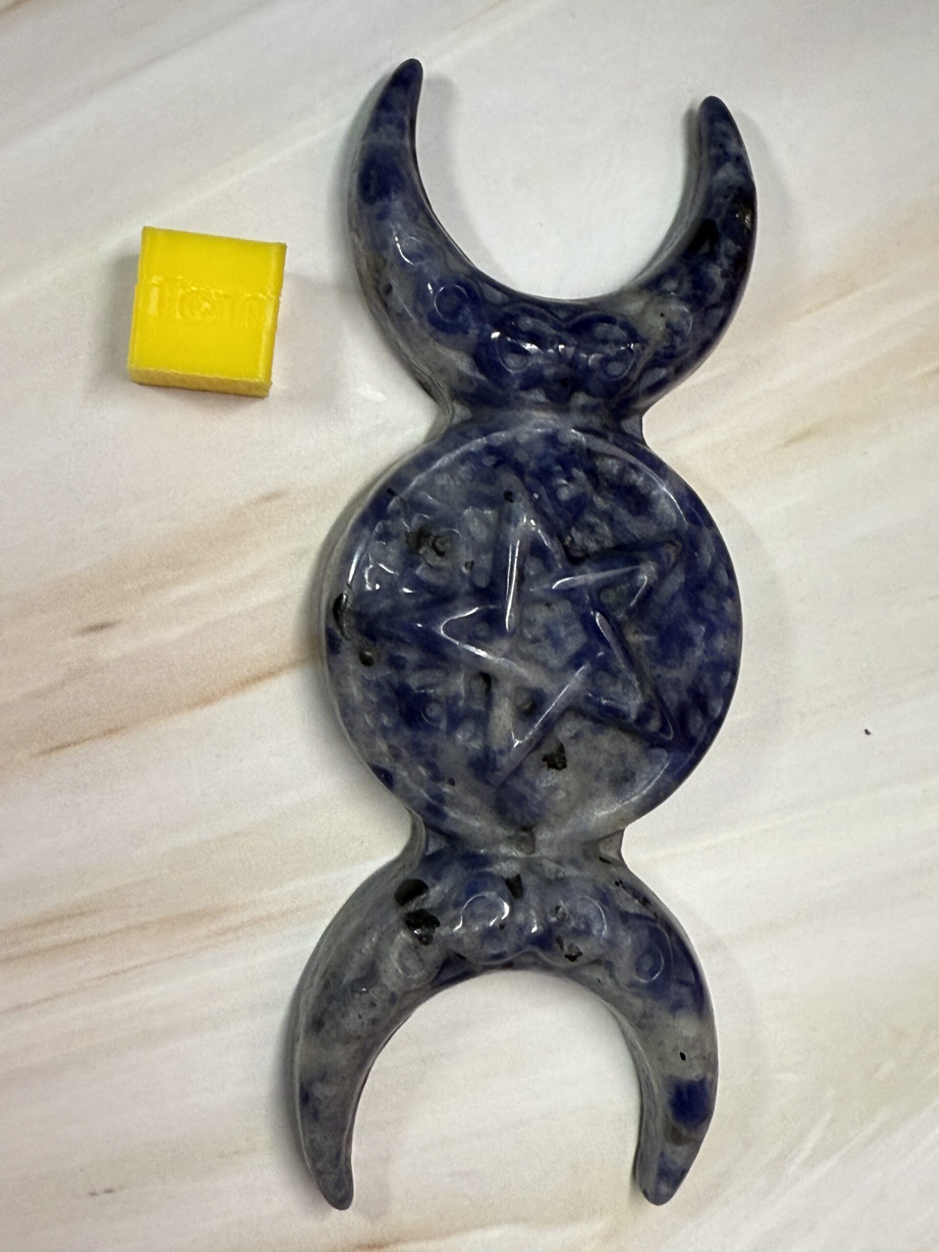 Sodalite Triple Moon Carving - Image 8