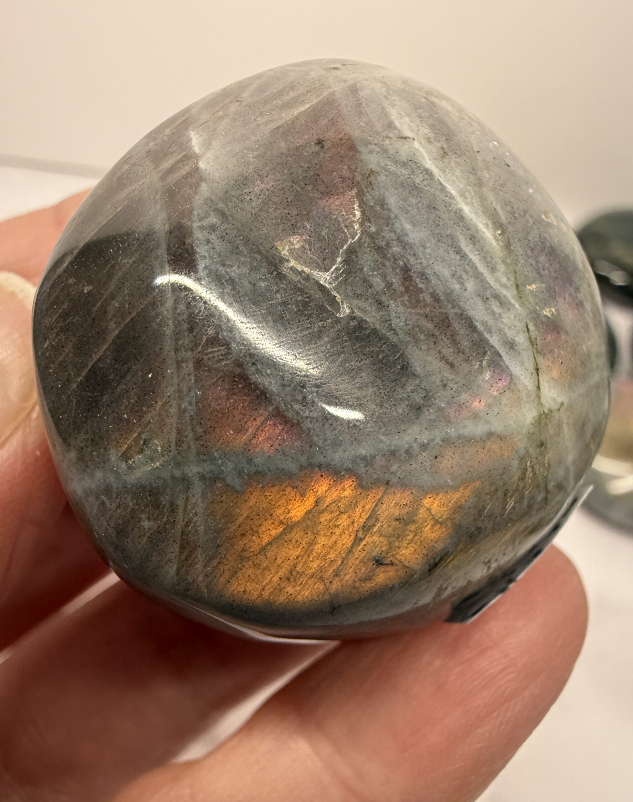 Sunset Flash Labradorite Palm Stone - Image 4