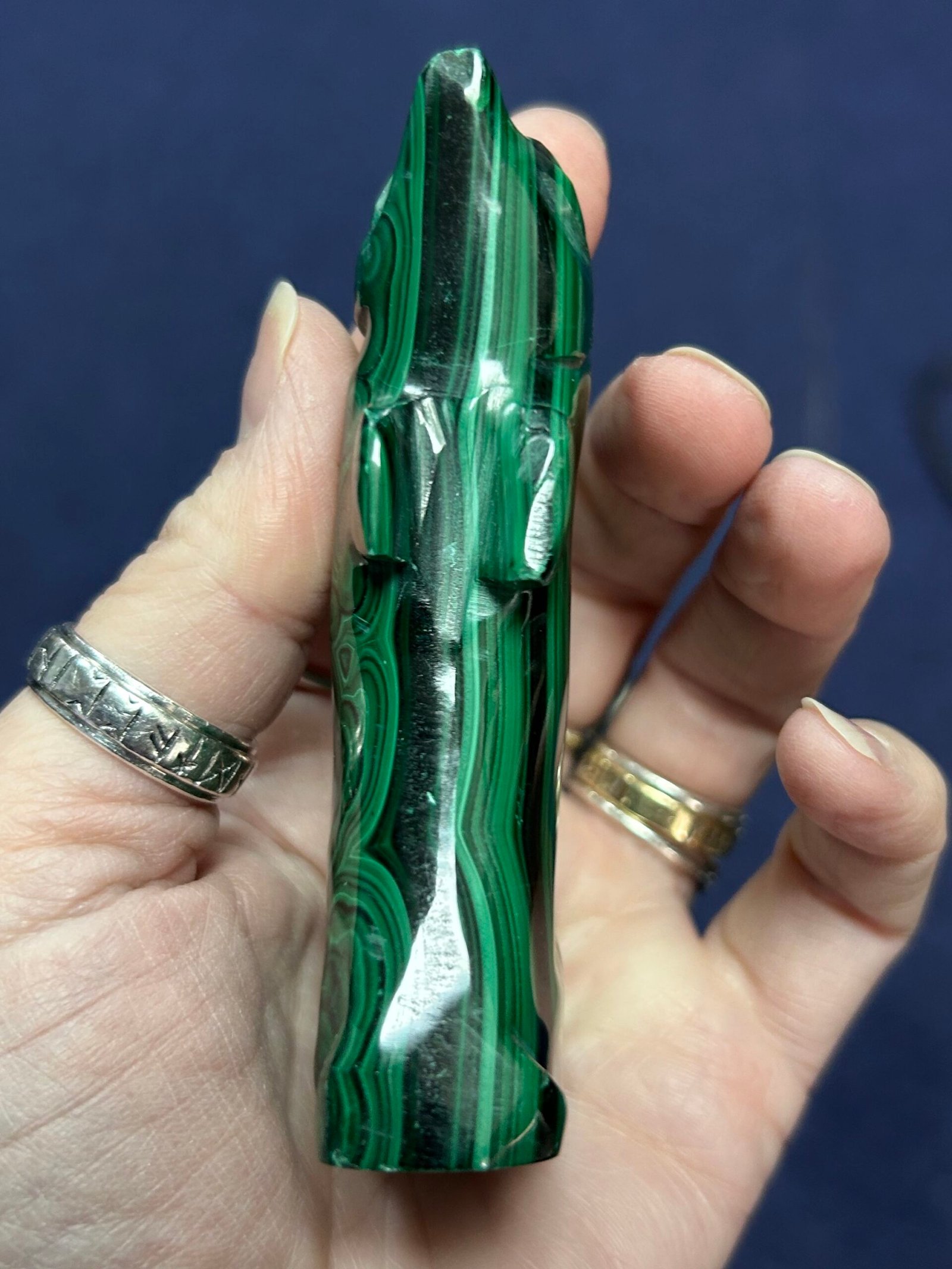Malachite Dolphin Carving - Image 4