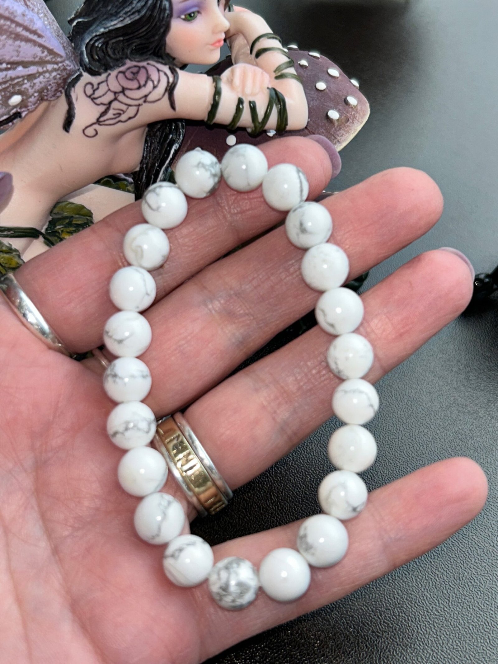 Howlite Bead Bracelet