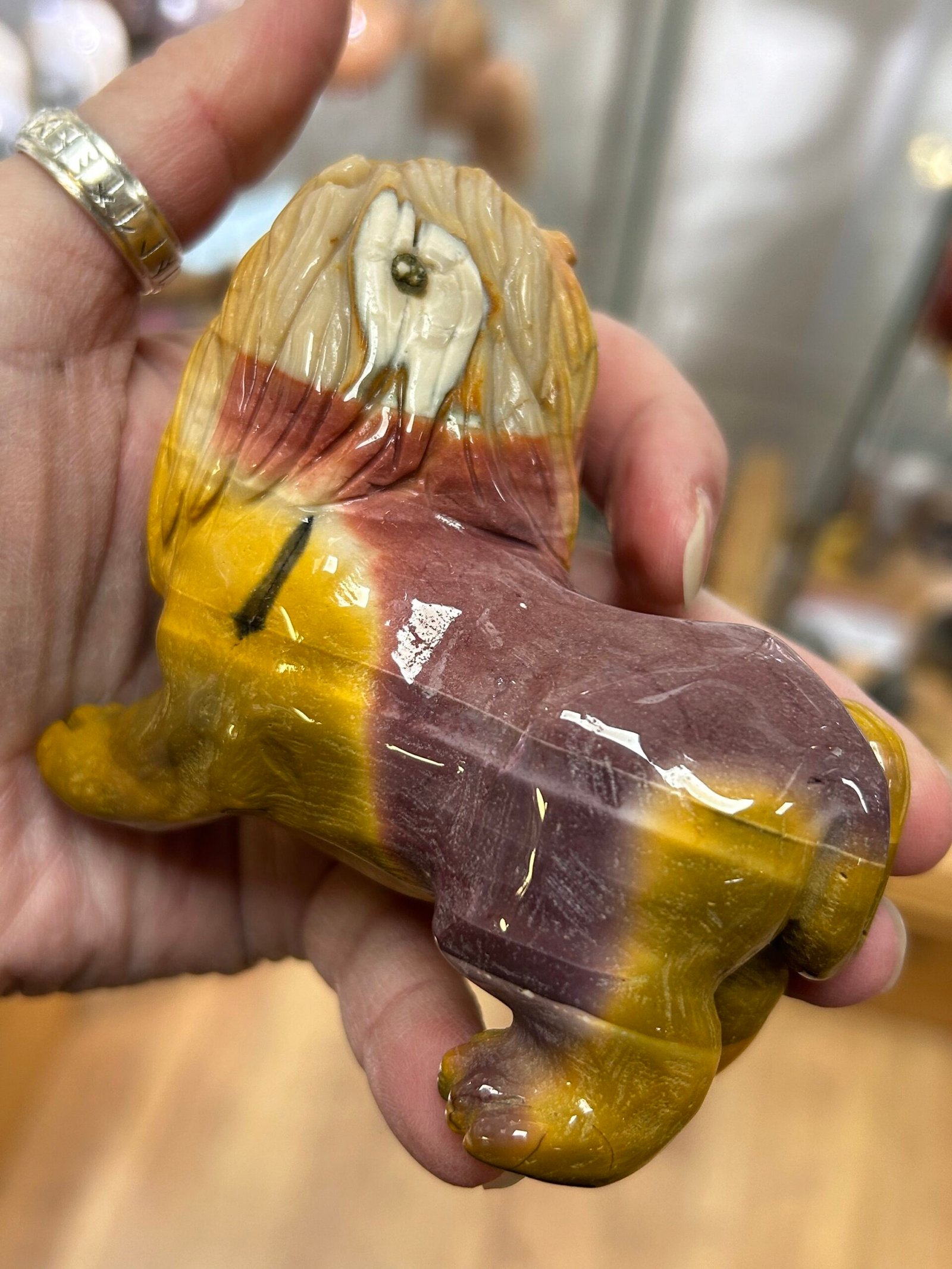 Mookaite Jasper Lion Carving - Image 4