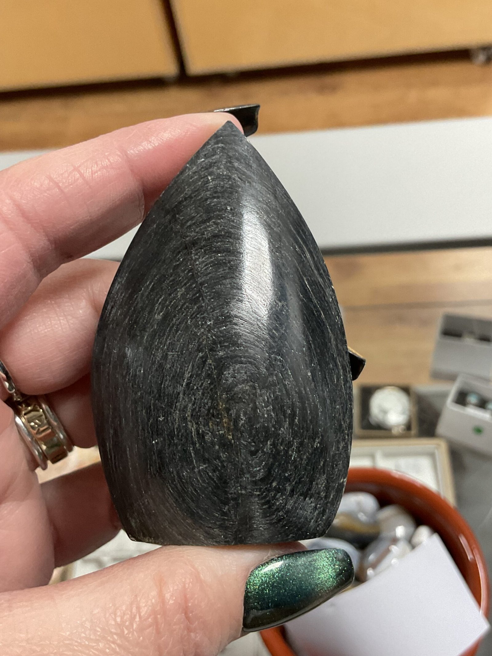 Hypersthene Freeform Shield - Image 2