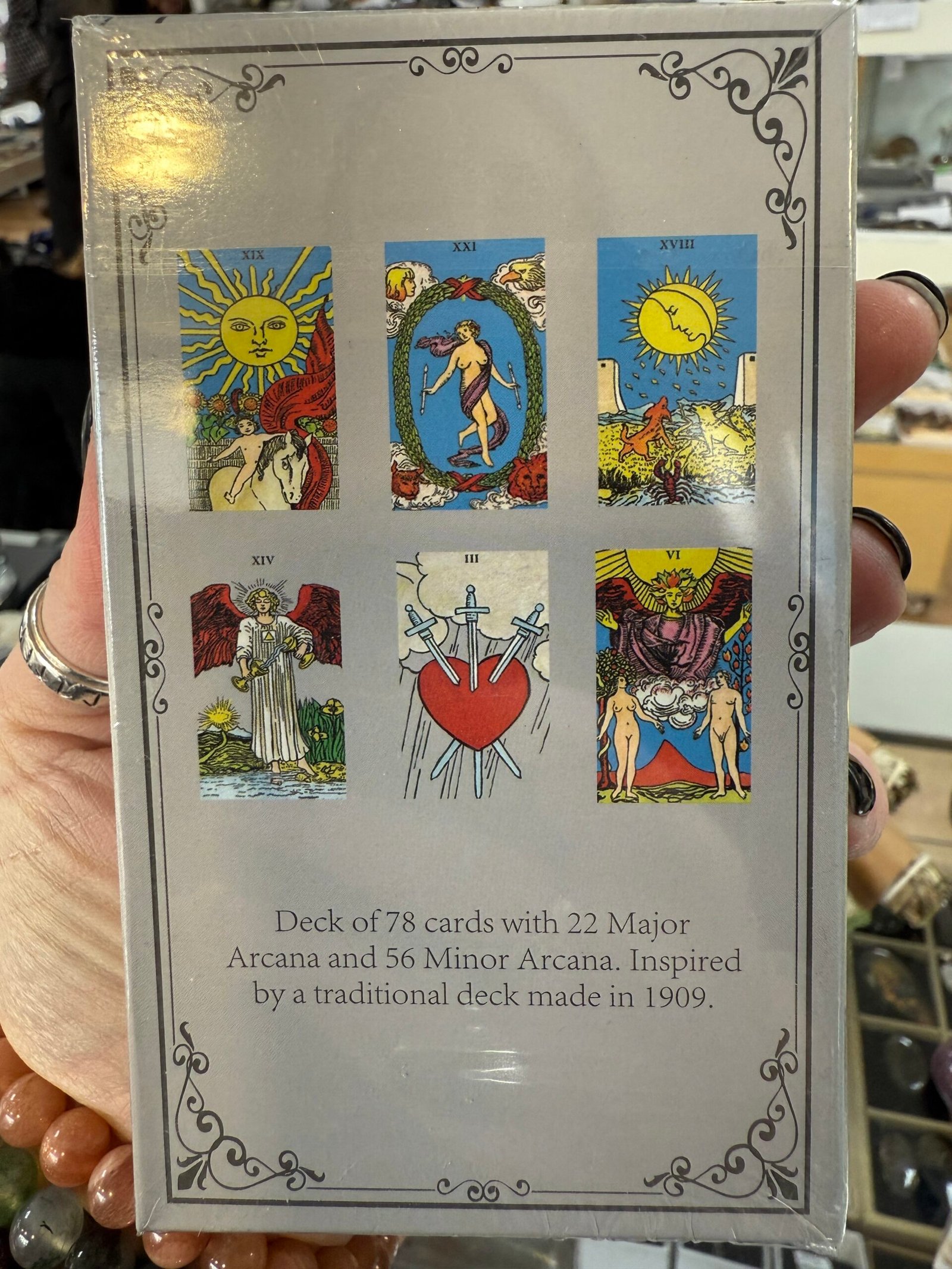 Traditional Arcana Tarot Cards with Guide Book - Image 3