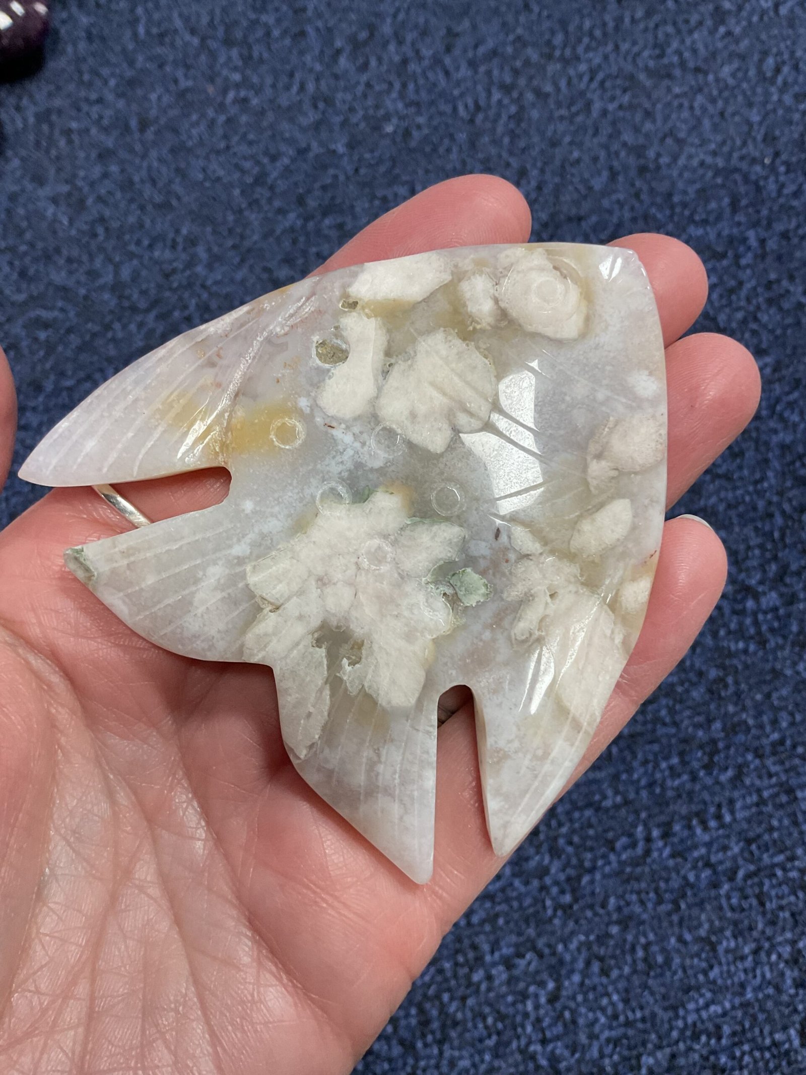 Flower Agate Fish Carving - Image 2