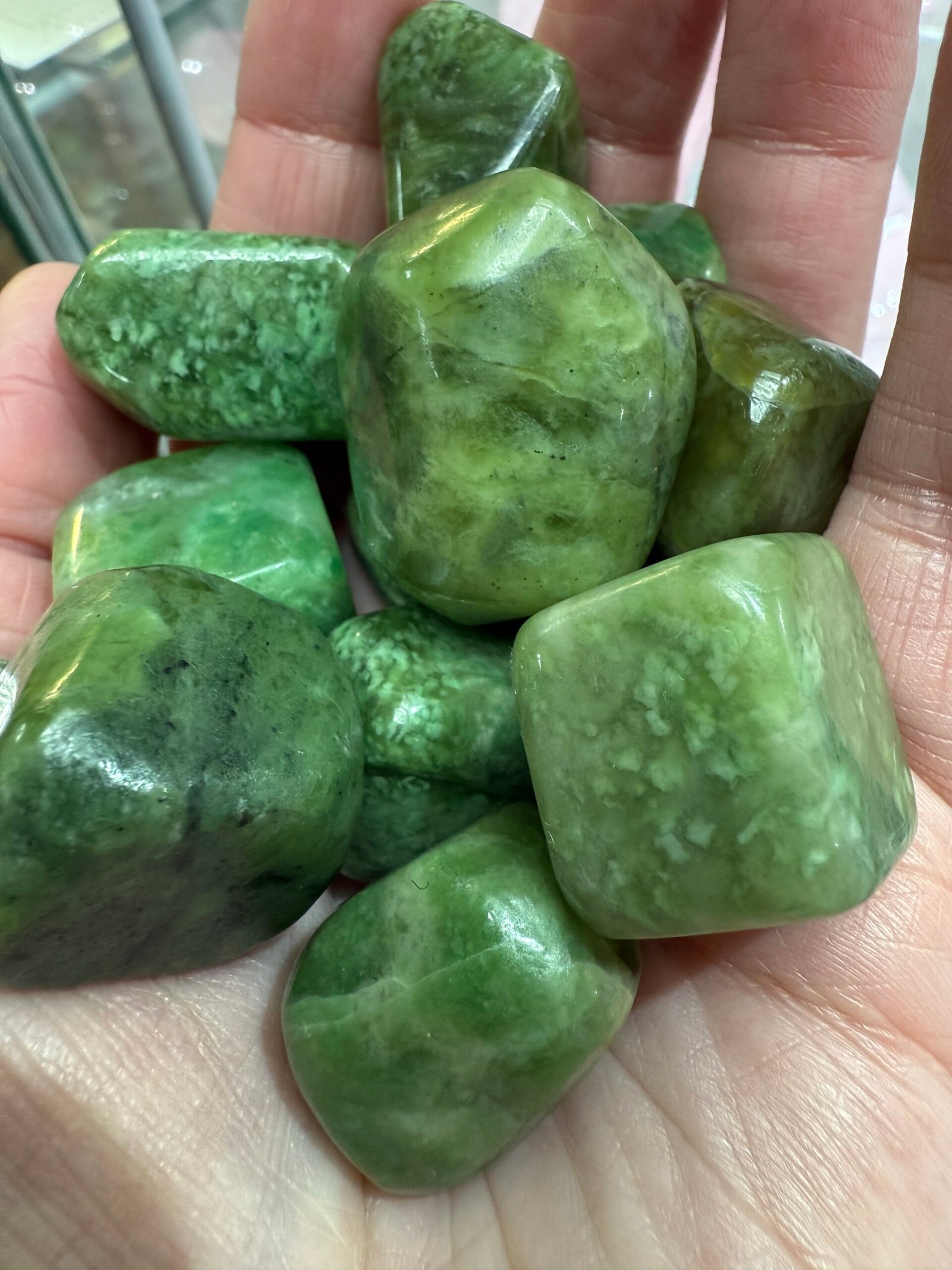 Green Garnet Tumble Stone - Image 2