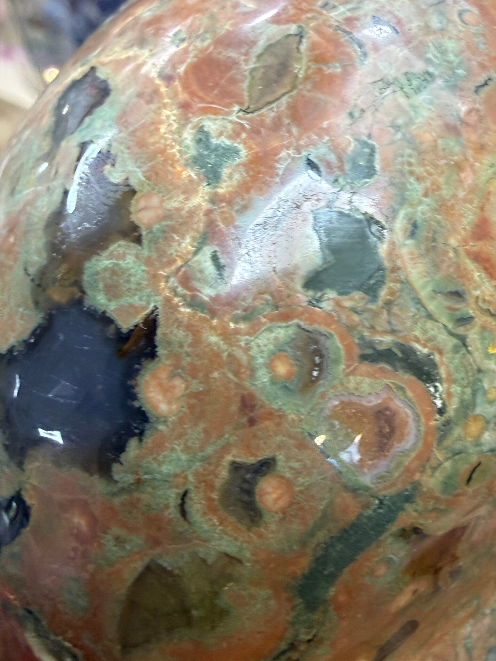 Rainforest Rhyolite Skull Carving - Image 8