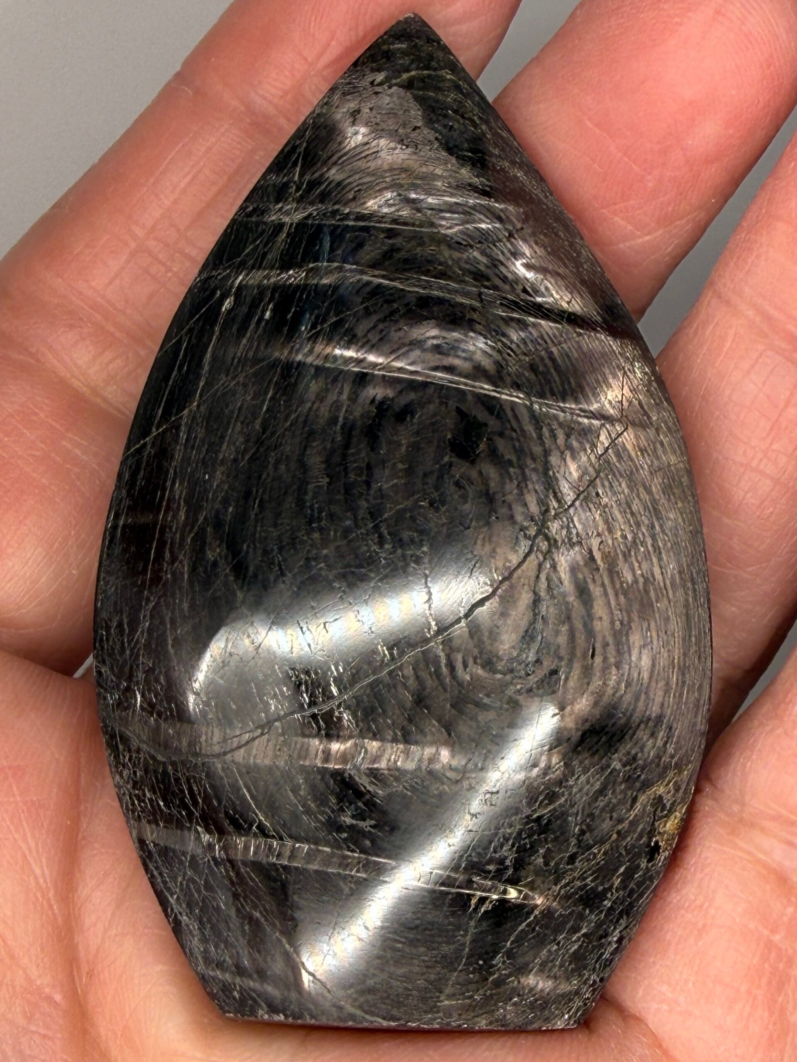 Hypersthene Freeform Sheild - Image 7