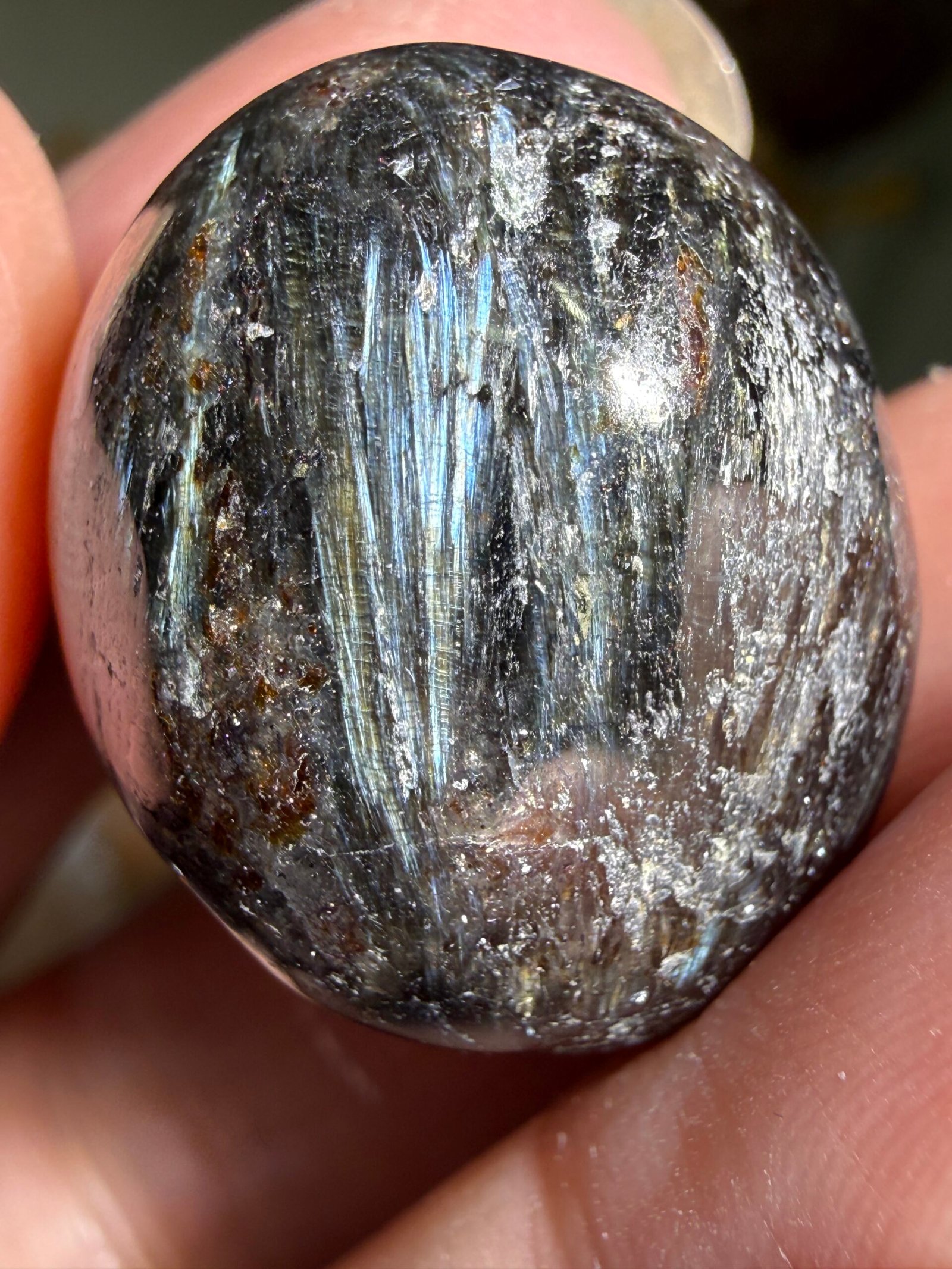 Arfvedsonite Tumblestone - Image 3