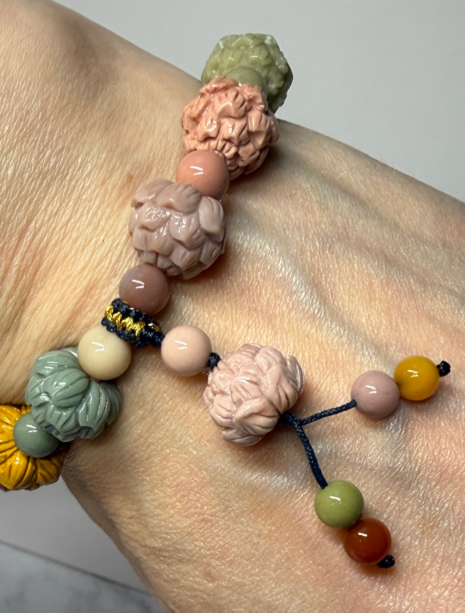 Alashan Agate Lotus Flower Bracelet - Image 5