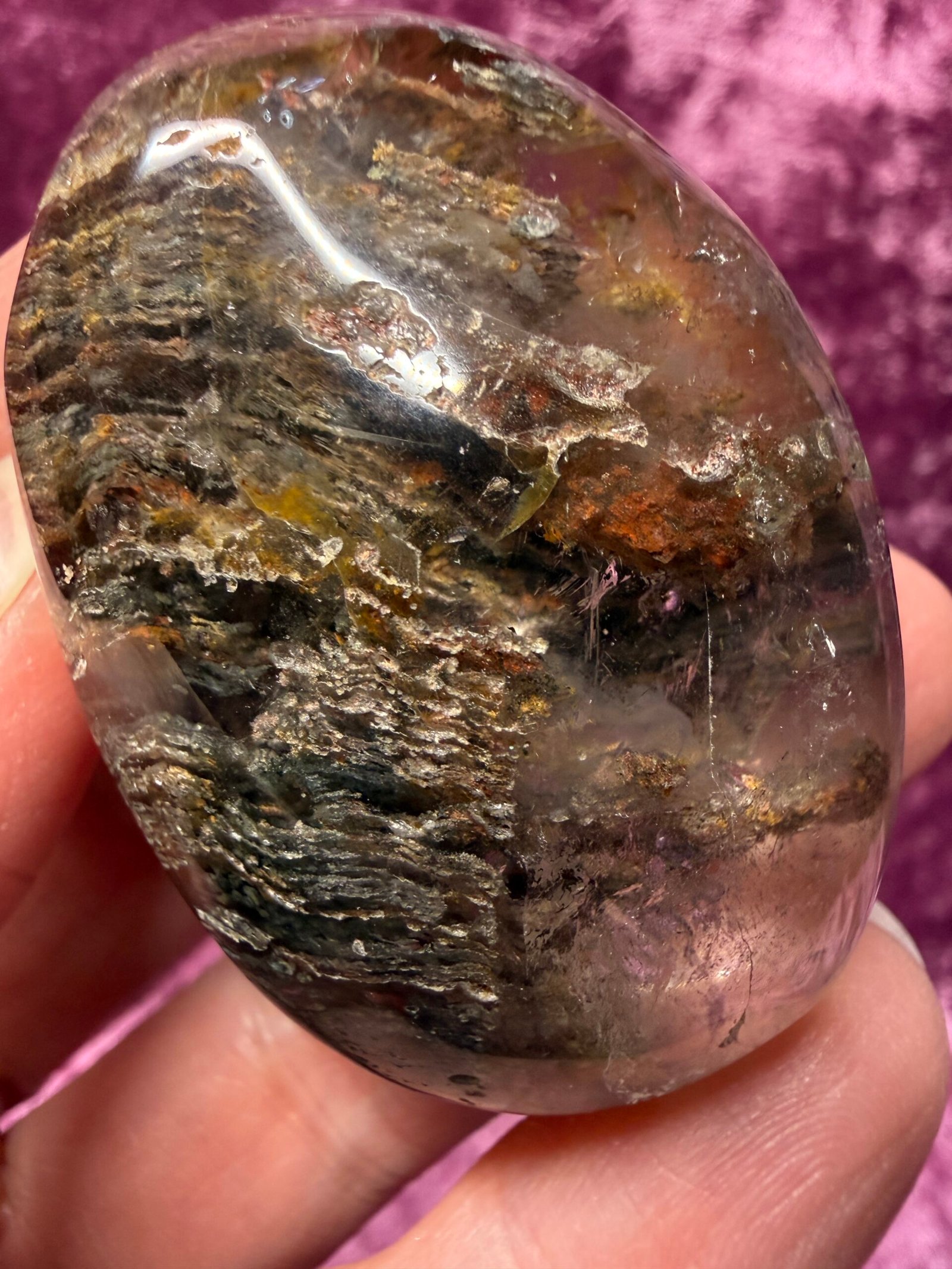 Garden Quartz (Lodolite) Palm Stone