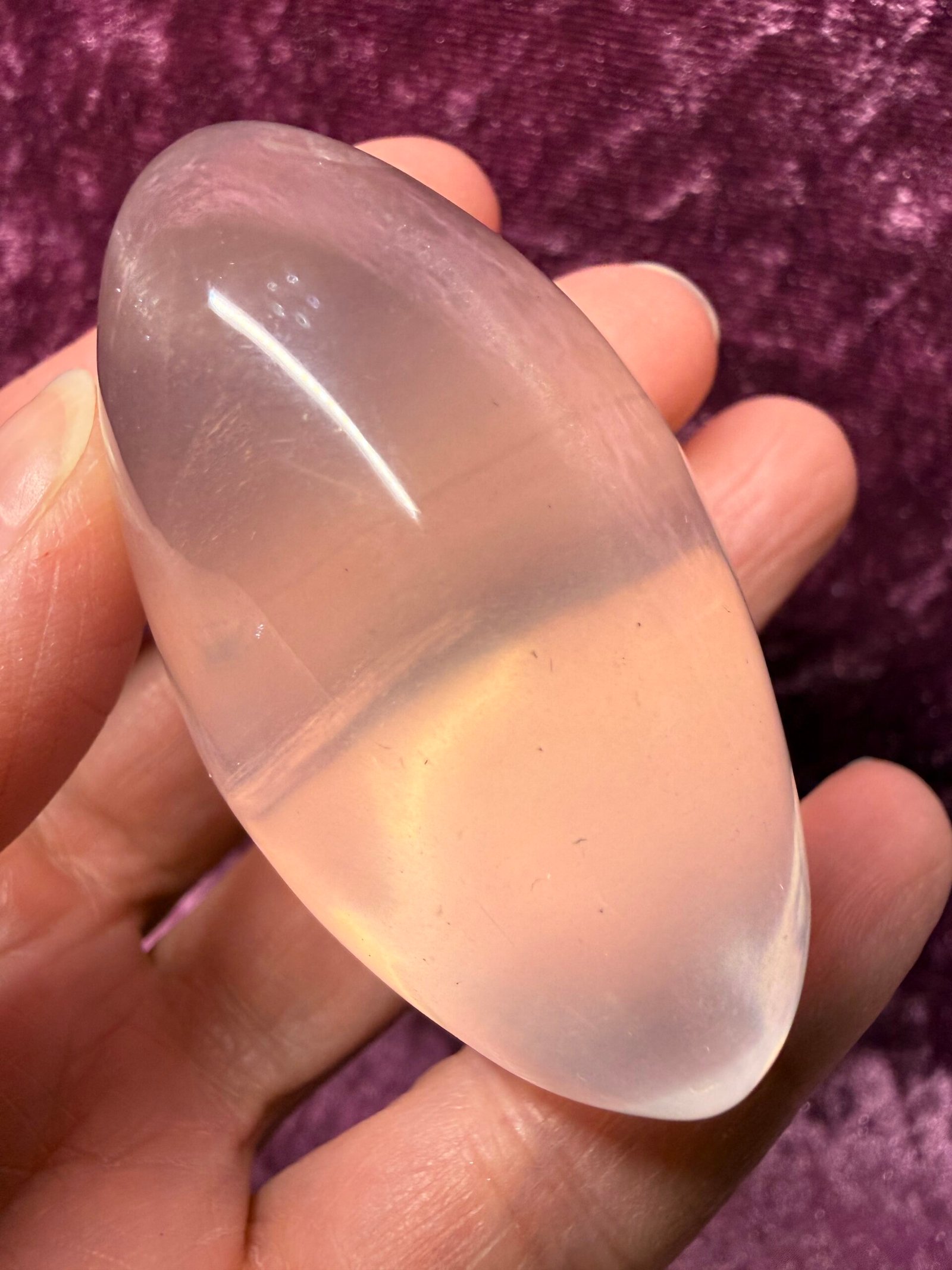 Girosol Quartz Palm Stone - Image 4