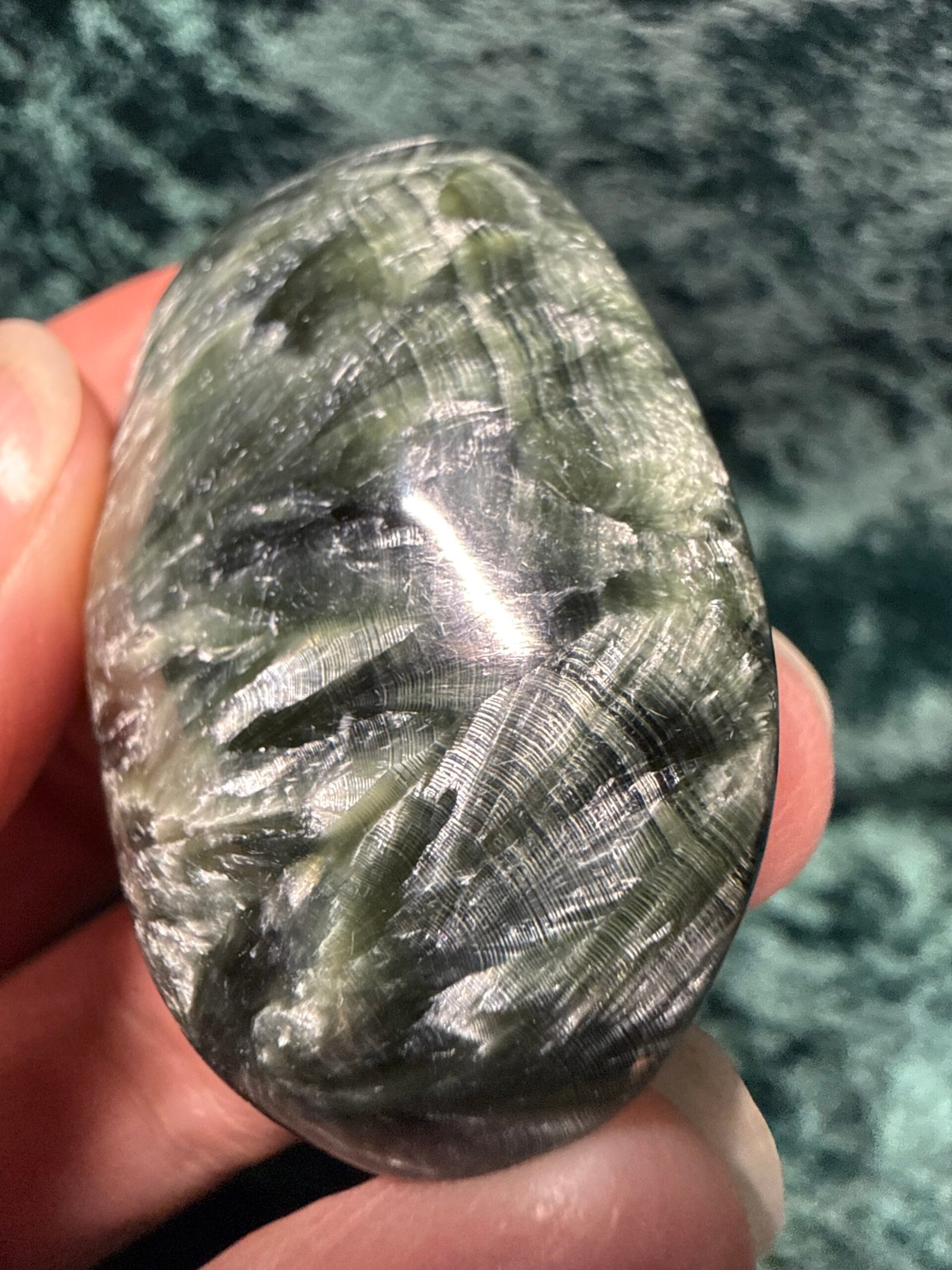 Seraphinite Palm Stone - Image 3