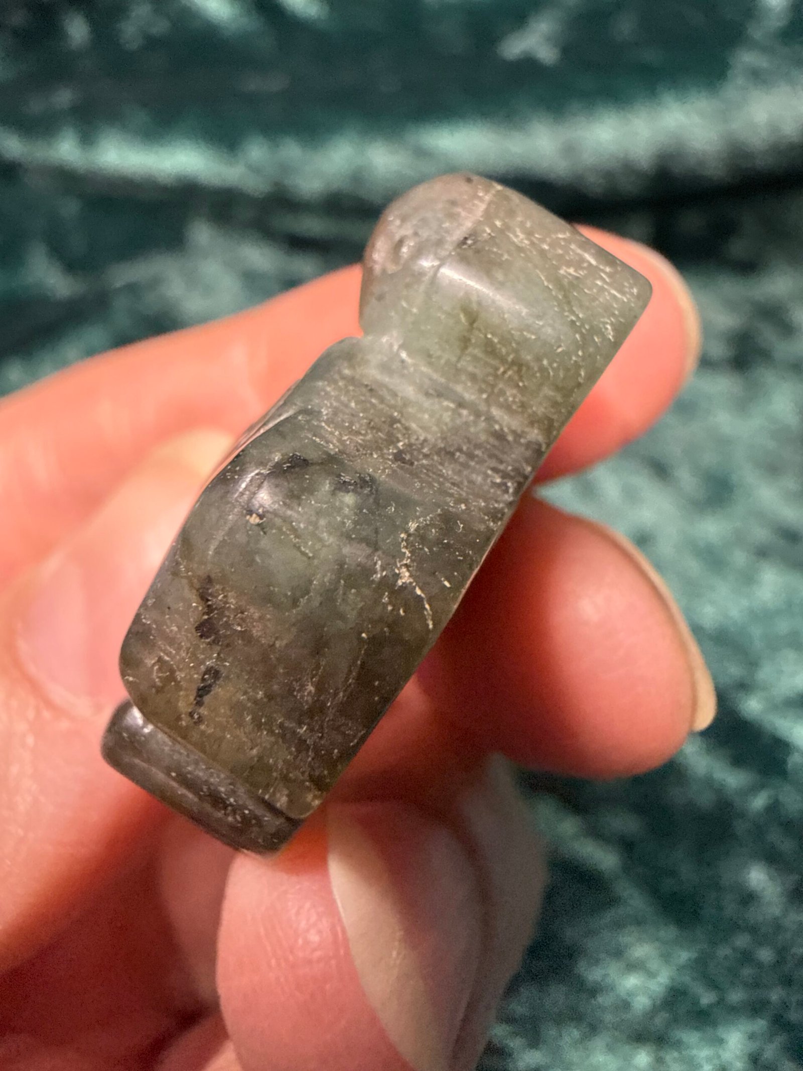 Labradorite Turtle Carving - Image 5