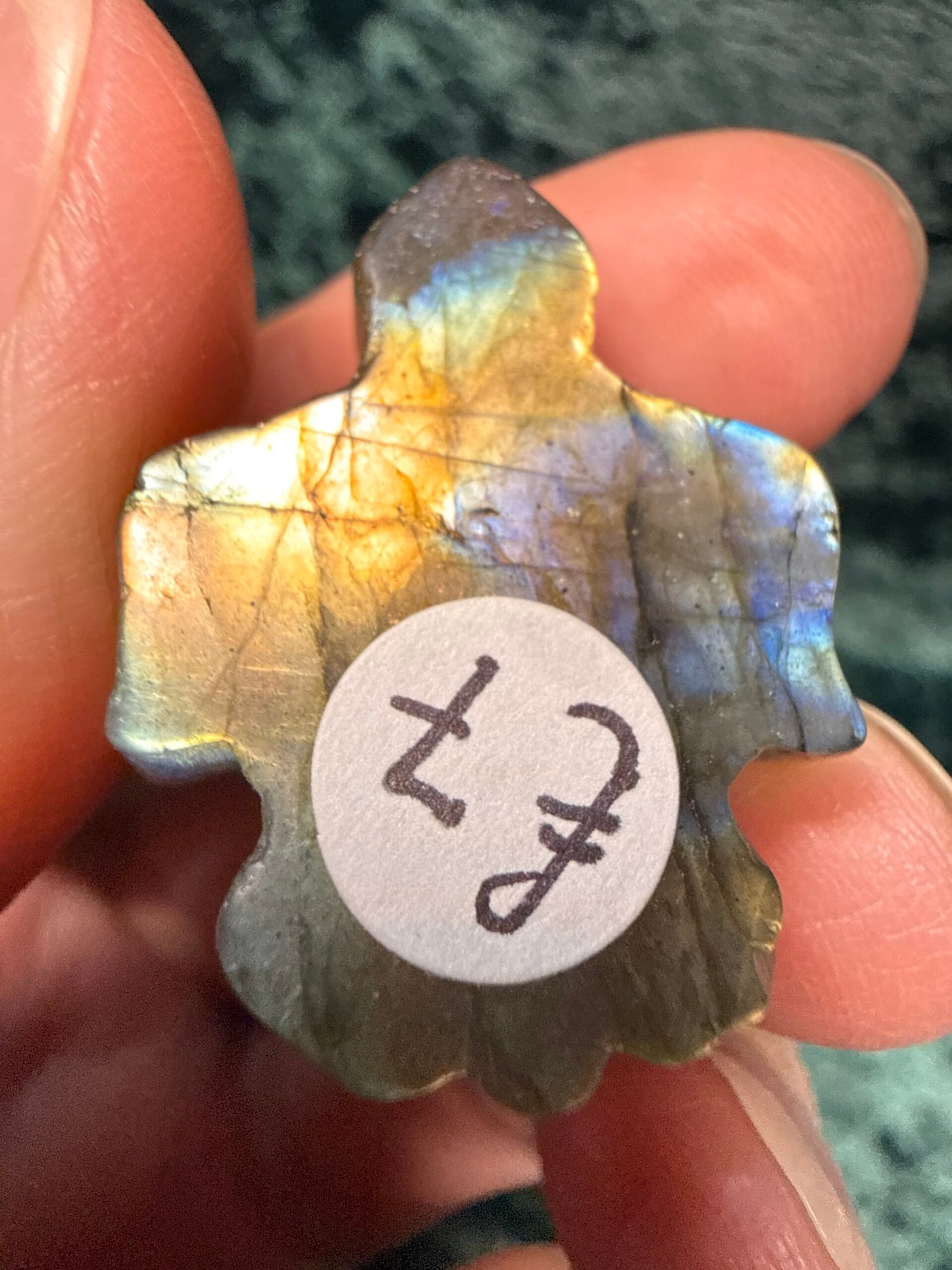 Labradorite Turtle Carving - Image 9